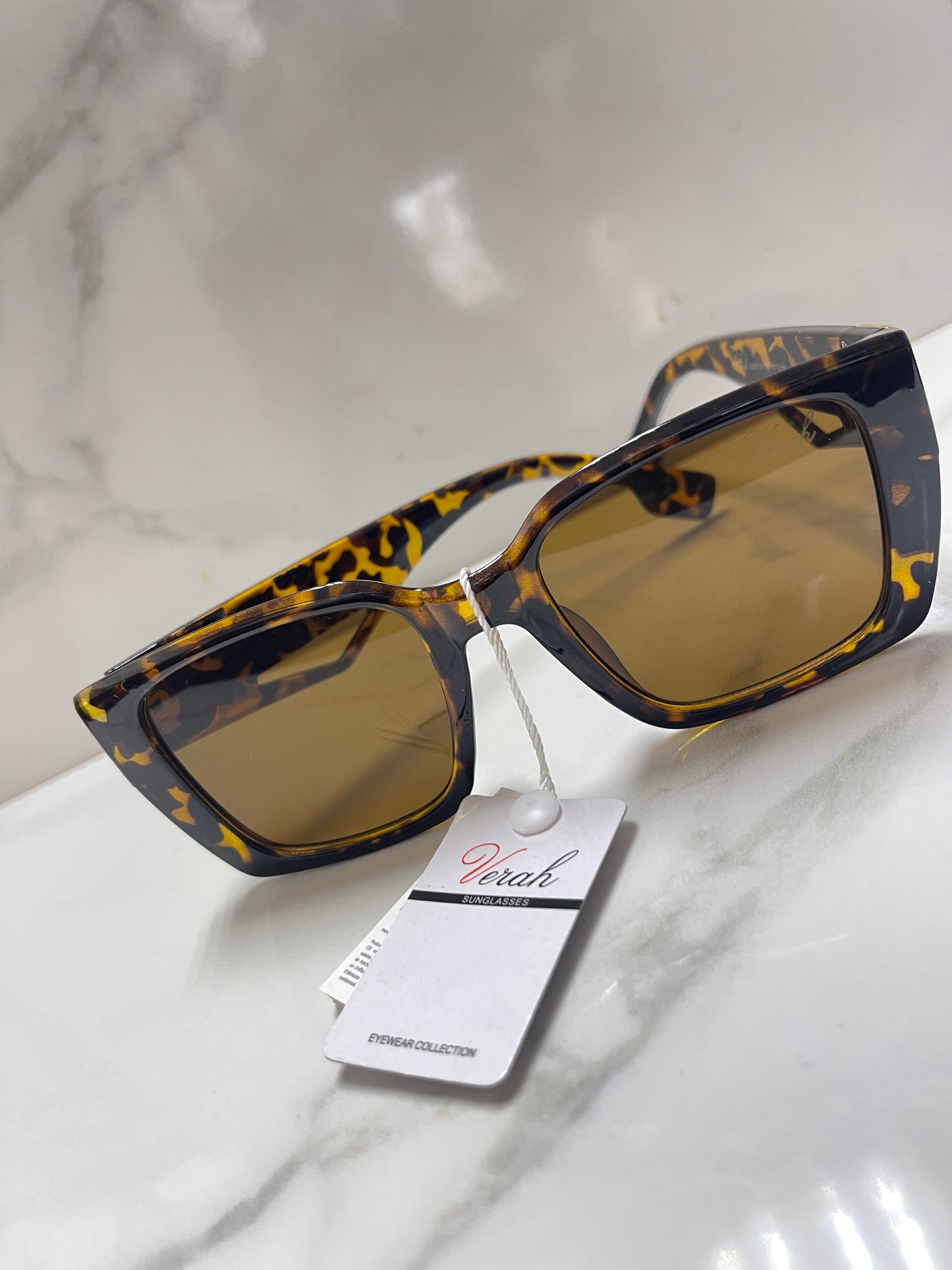 Sunglasses Excellent quality and price shipped fast